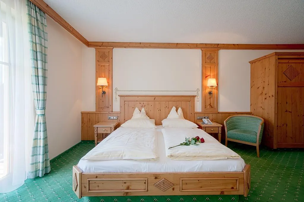 Landhaus Grünau Wals-Siezenheim 3*,  Austria